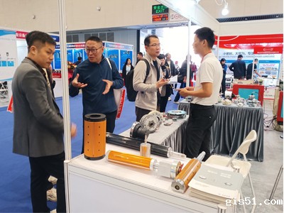 星空体育app免费下载闪耀潭洲国际机械展会欢迎各界人社现场交流